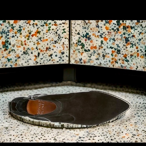 Donald J. Pliner Gazzi Western Bootie Inside Zipper Almond Toe Memory.Foam Boots - Picture 7 of 11